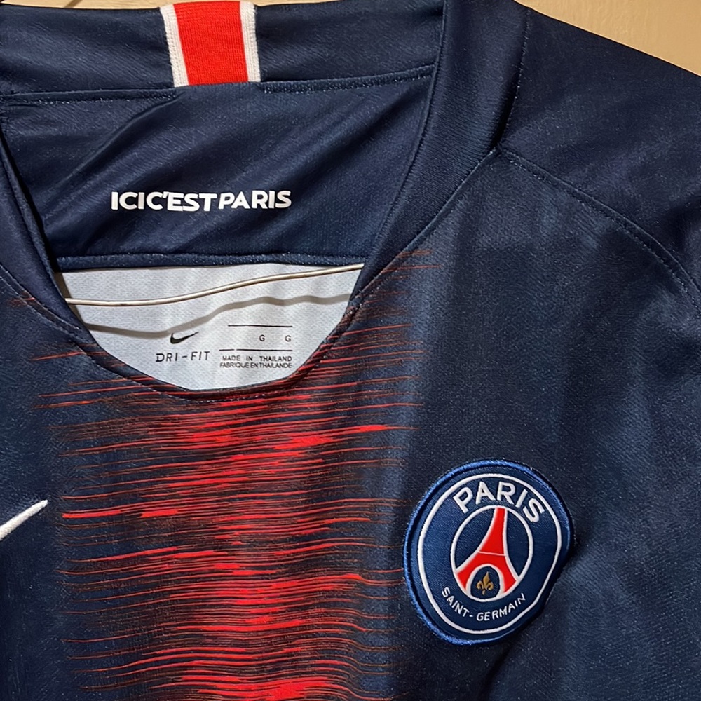 Neymar 2018 PSG jersey - Picture 3 of 3